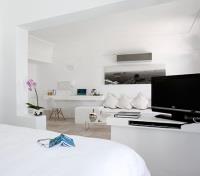 Honeymoon Suite